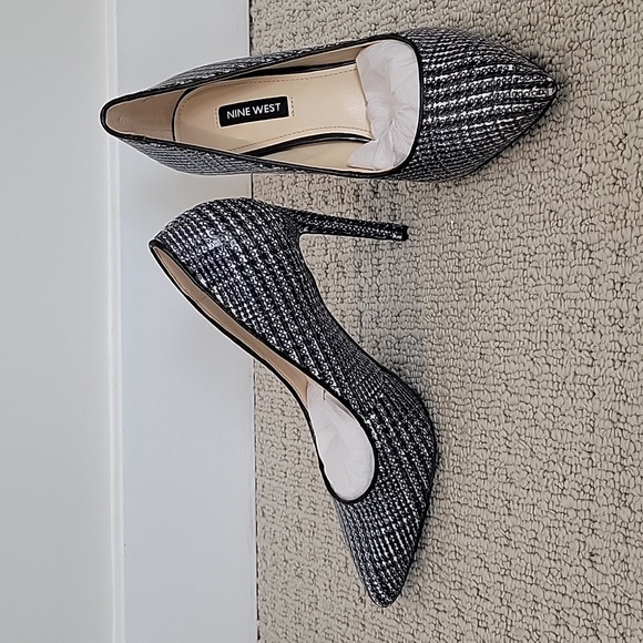 Brand new balck and white Nine West heels - Picture 2 of 4